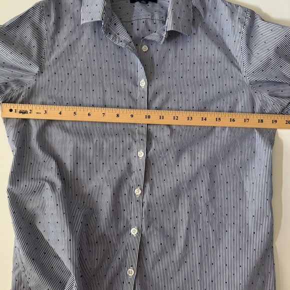 Lands End No Iron Supima Cotton 3/4 sleeve polka dot button up blouse size 8 - Picture 11 of 11